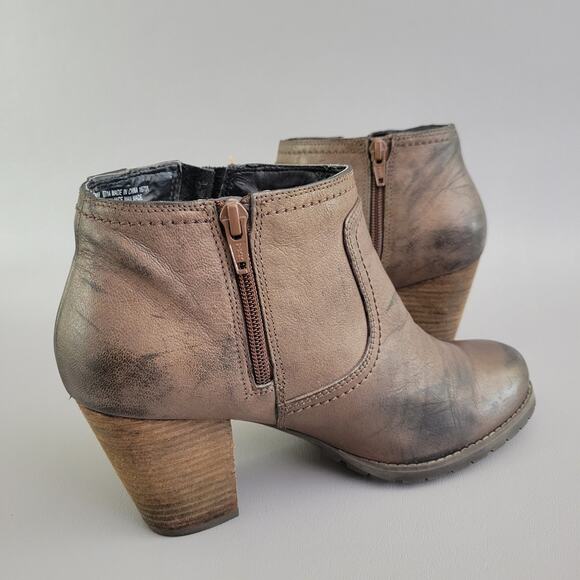Clarks Artisan Mission Halle Boots Womens 9 Zip Ankle Bootie Brown Leather Heels - Picture 2 of 10
